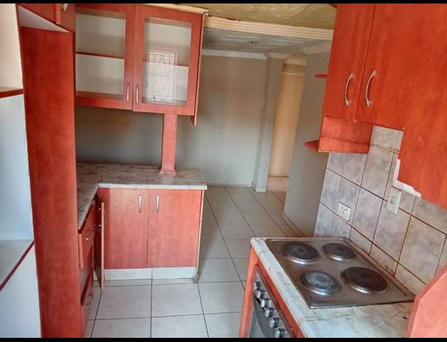 3 BEDROOM HOUSE FOR SALE IN PROTEA GLEN EXT